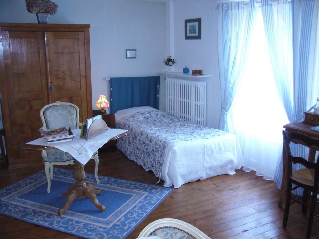Ferme De Dauval Bed & Breakfast Mandeville-en-Bessin Room photo